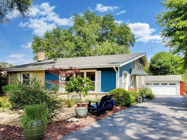 Arlington Heights, IL 60004