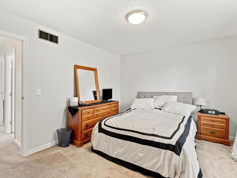 3495 Amberway Court, Colerain Township, OH 45251 Photo 12