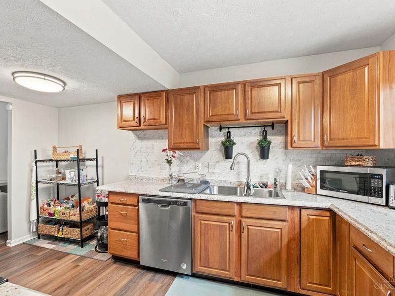 3495 Amberway Court, Colerain Township, OH 45251 Photo 8