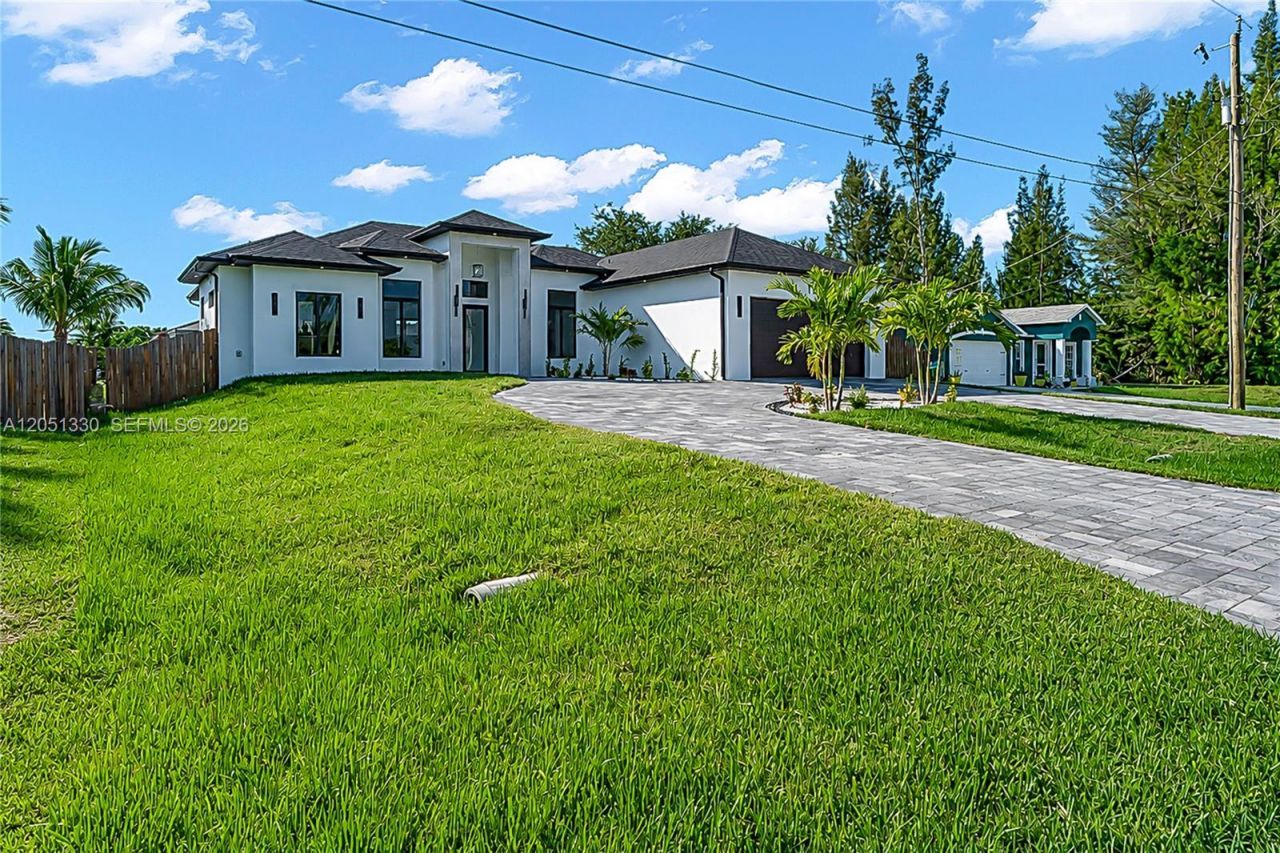 129 SW 34th Ave , Cape Coral, FL 33991 Photo