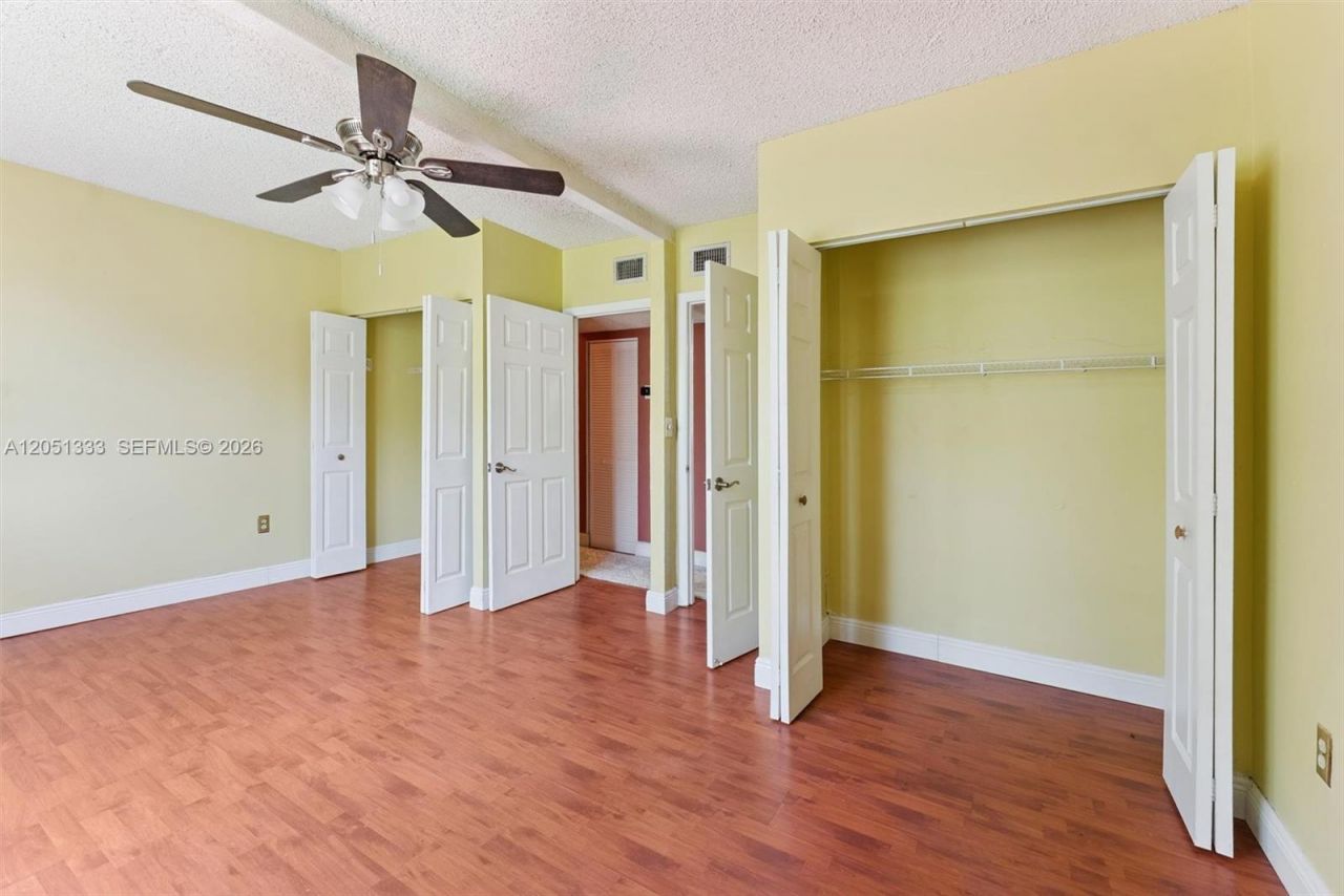 14241 Memorial Hwy 9f Hwy, Miami, FL 33161 Photo