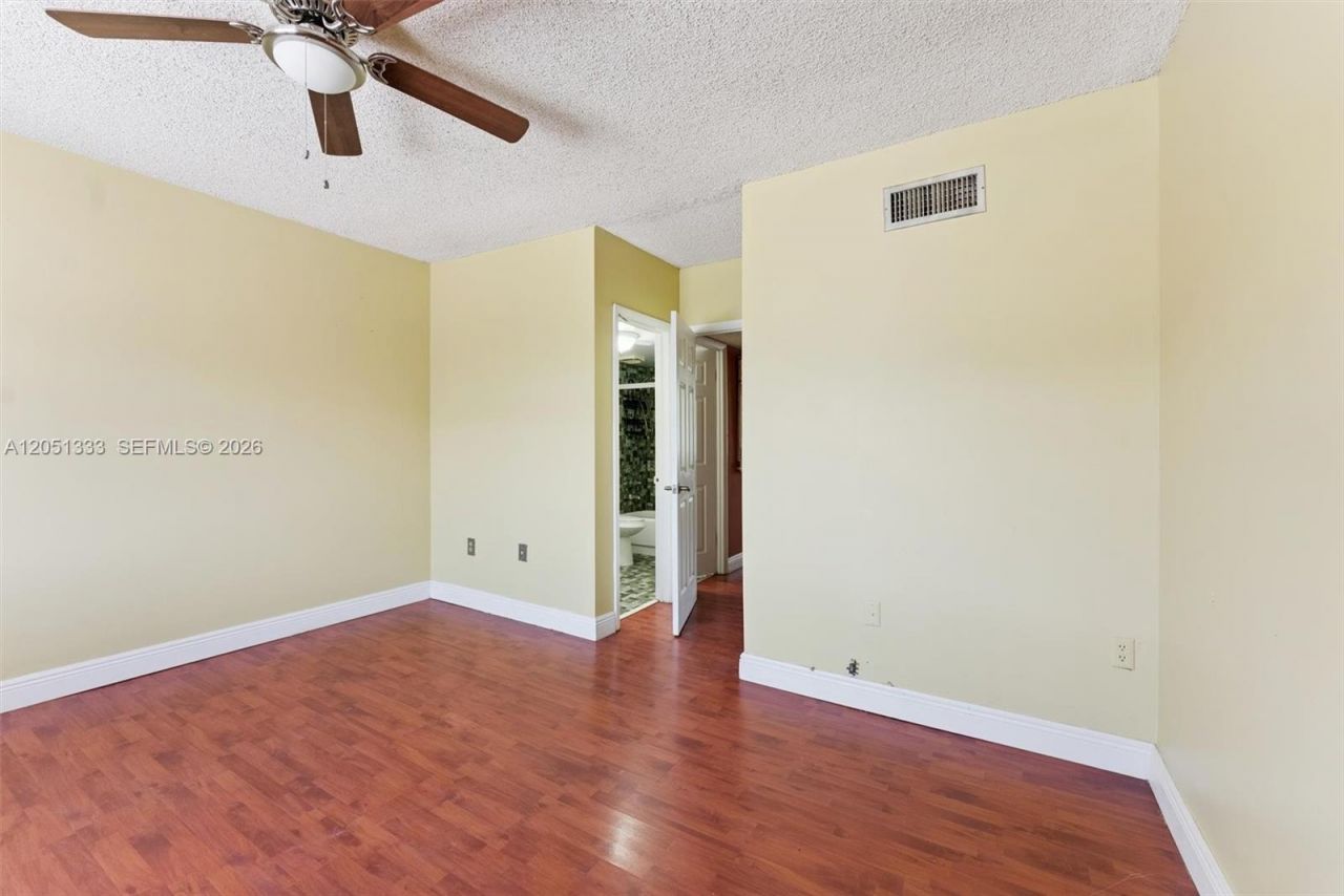 14241 Memorial Hwy 9f Hwy, Miami, FL 33161 Photo