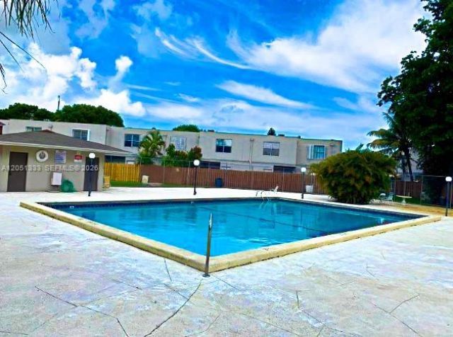 14241 Memorial Hwy 9f Hwy , Miami, FL 33161 Photo
