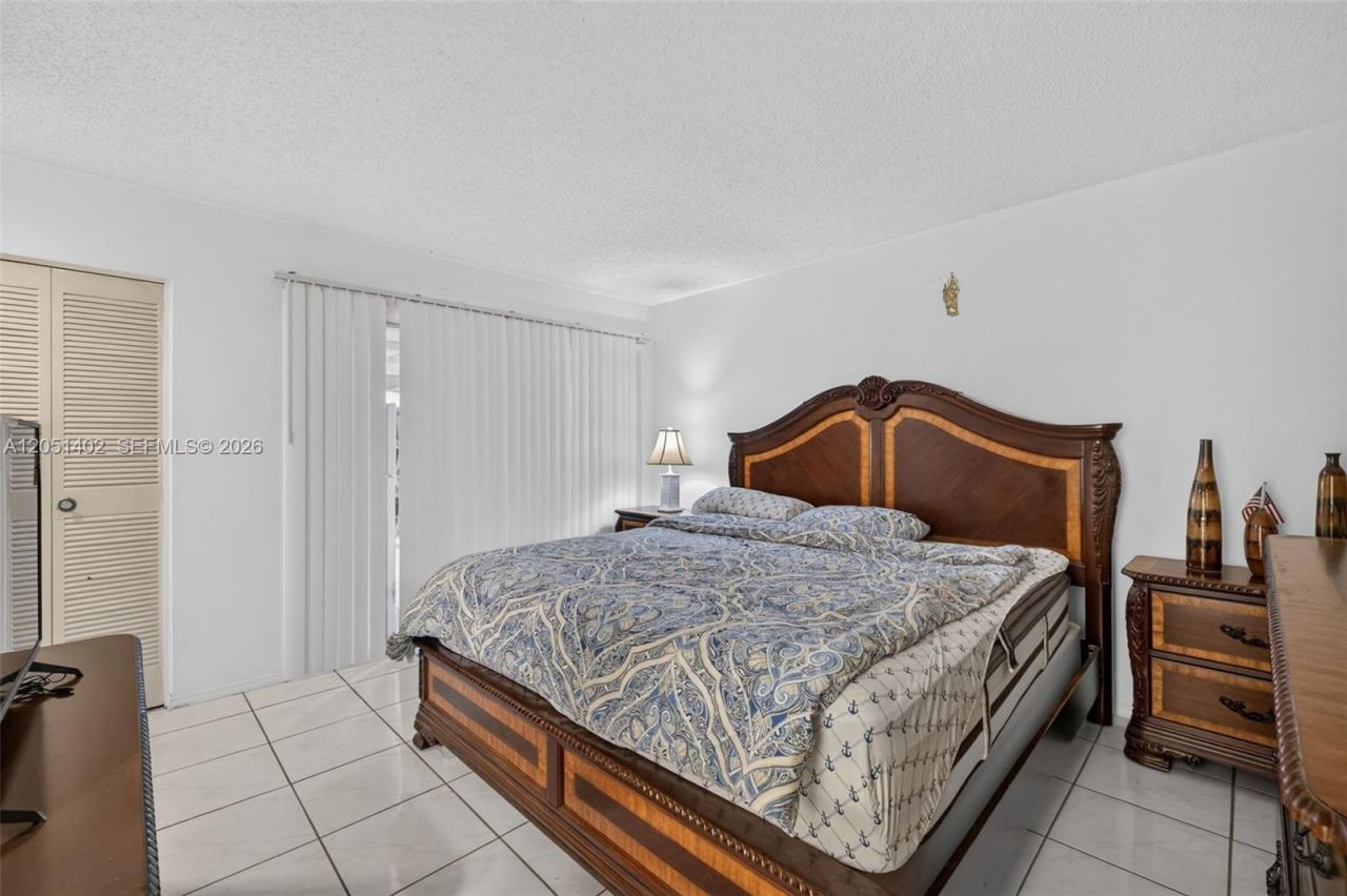 369 NE Camelot Dr , Port Saint Lucie, FL 34983 Photo