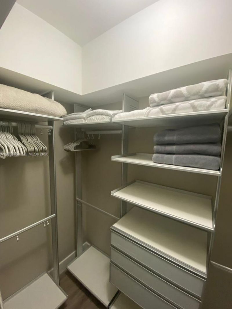 951 Brickell Ave, Unit 1706, Miami, FL 33131 Photo