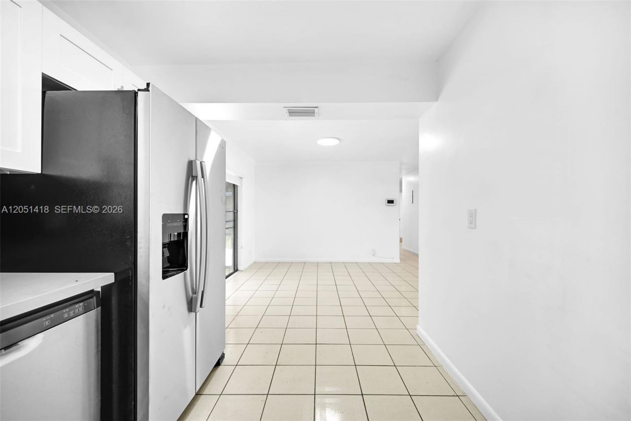304 SW 77th Ter , North Lauderdale, FL 33068 Photo