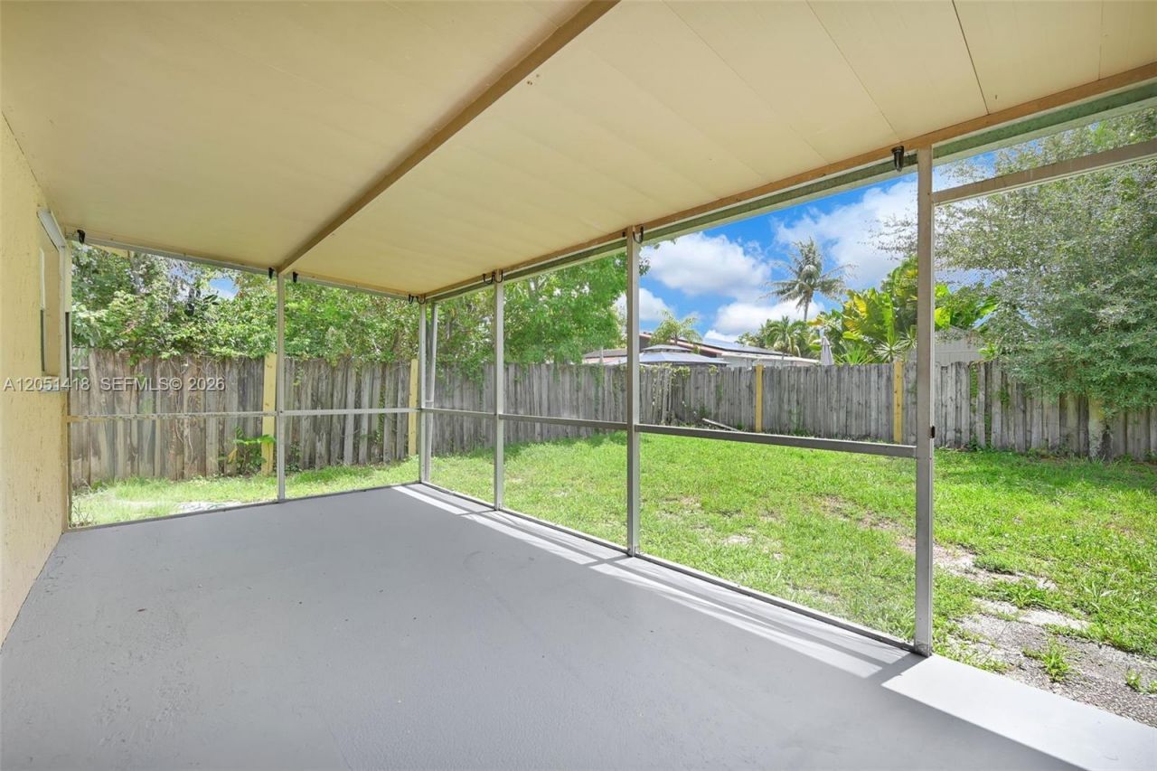 304 SW 77th Ter , North Lauderdale, FL 33068 Photo