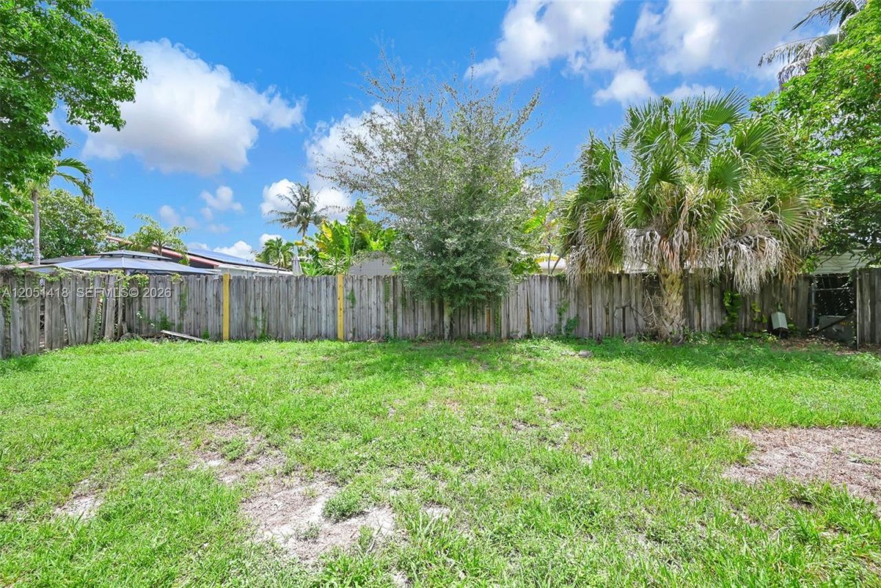 304 SW 77th Ter , North Lauderdale, FL 33068 Photo