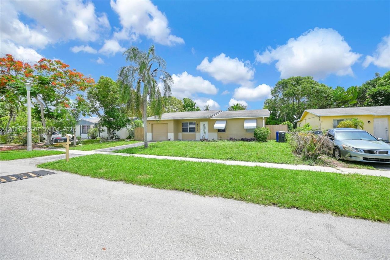 304 SW 77th Ter , North Lauderdale, FL 33068 Photo