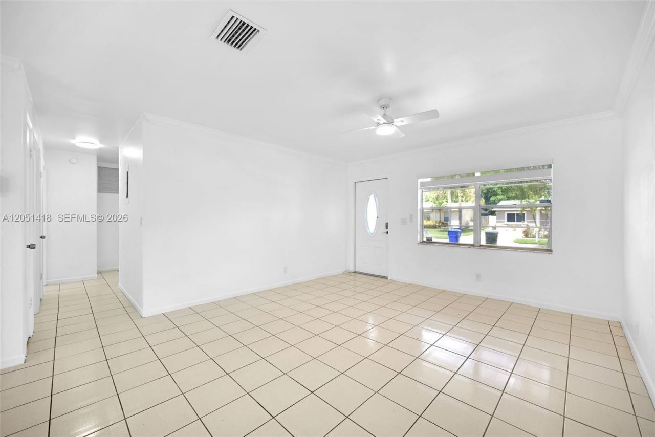304 SW 77th Ter , North Lauderdale, FL 33068 Photo