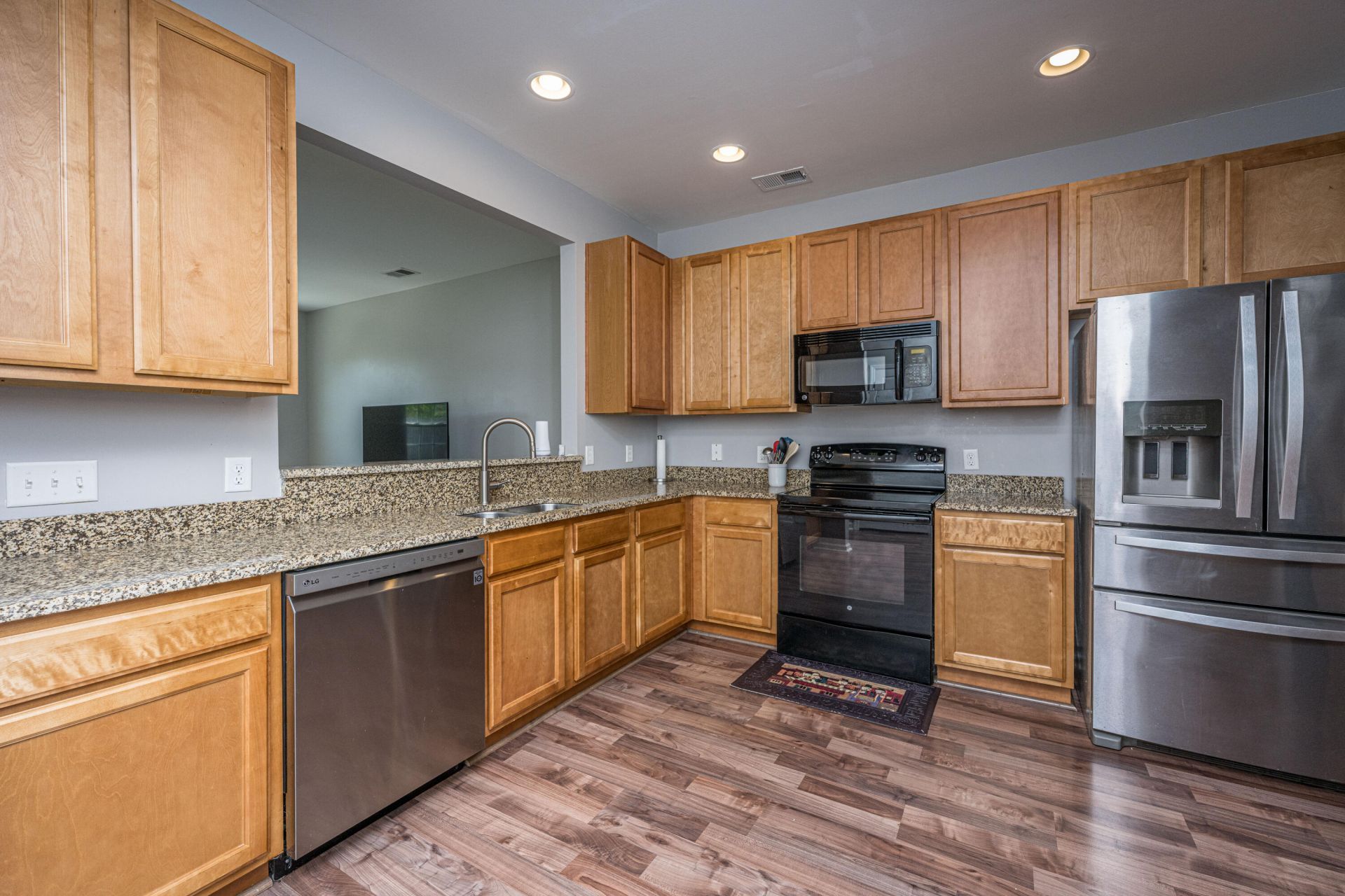 507 Hemingway Circle Photo 10