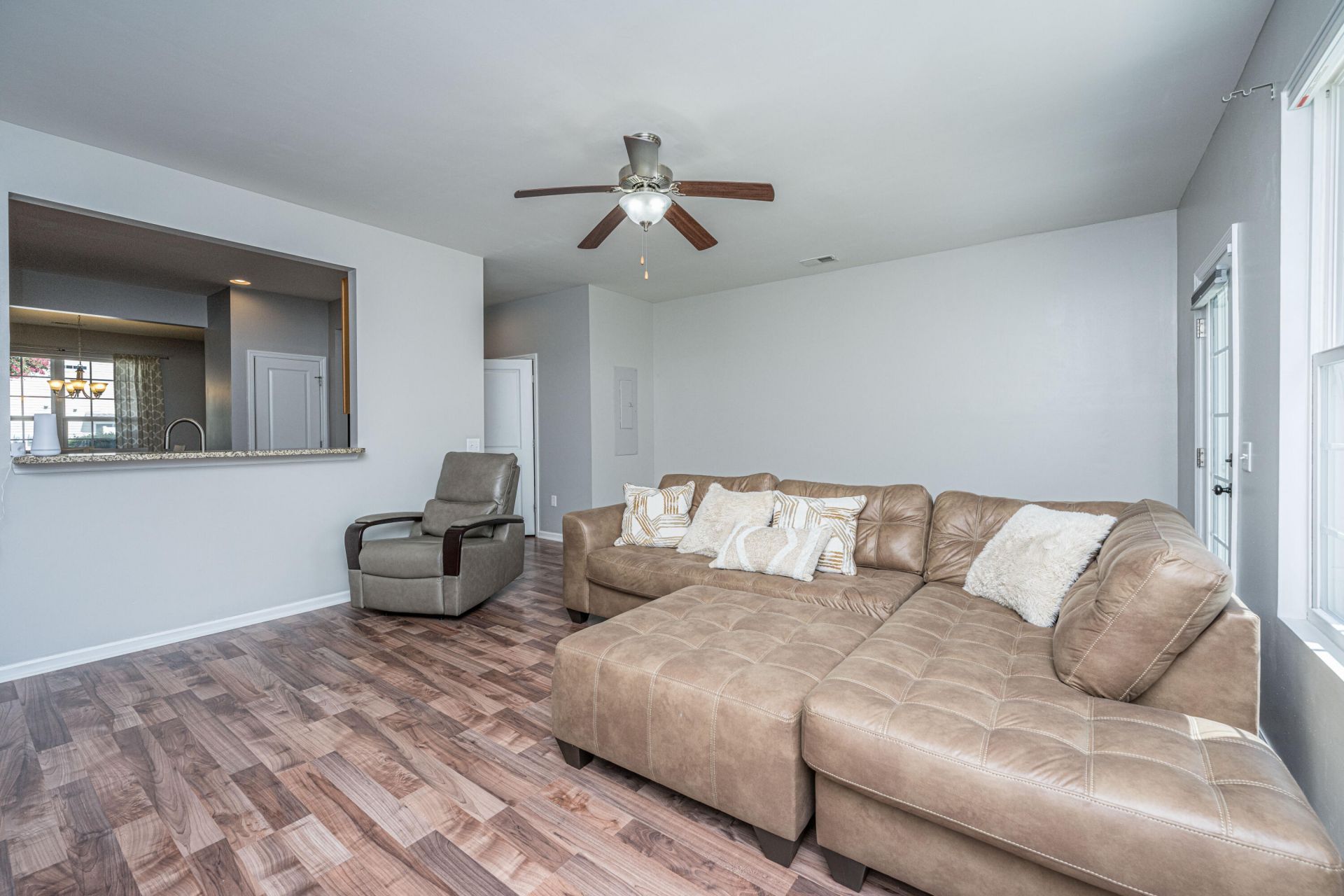 507 Hemingway Circle Photo 11
