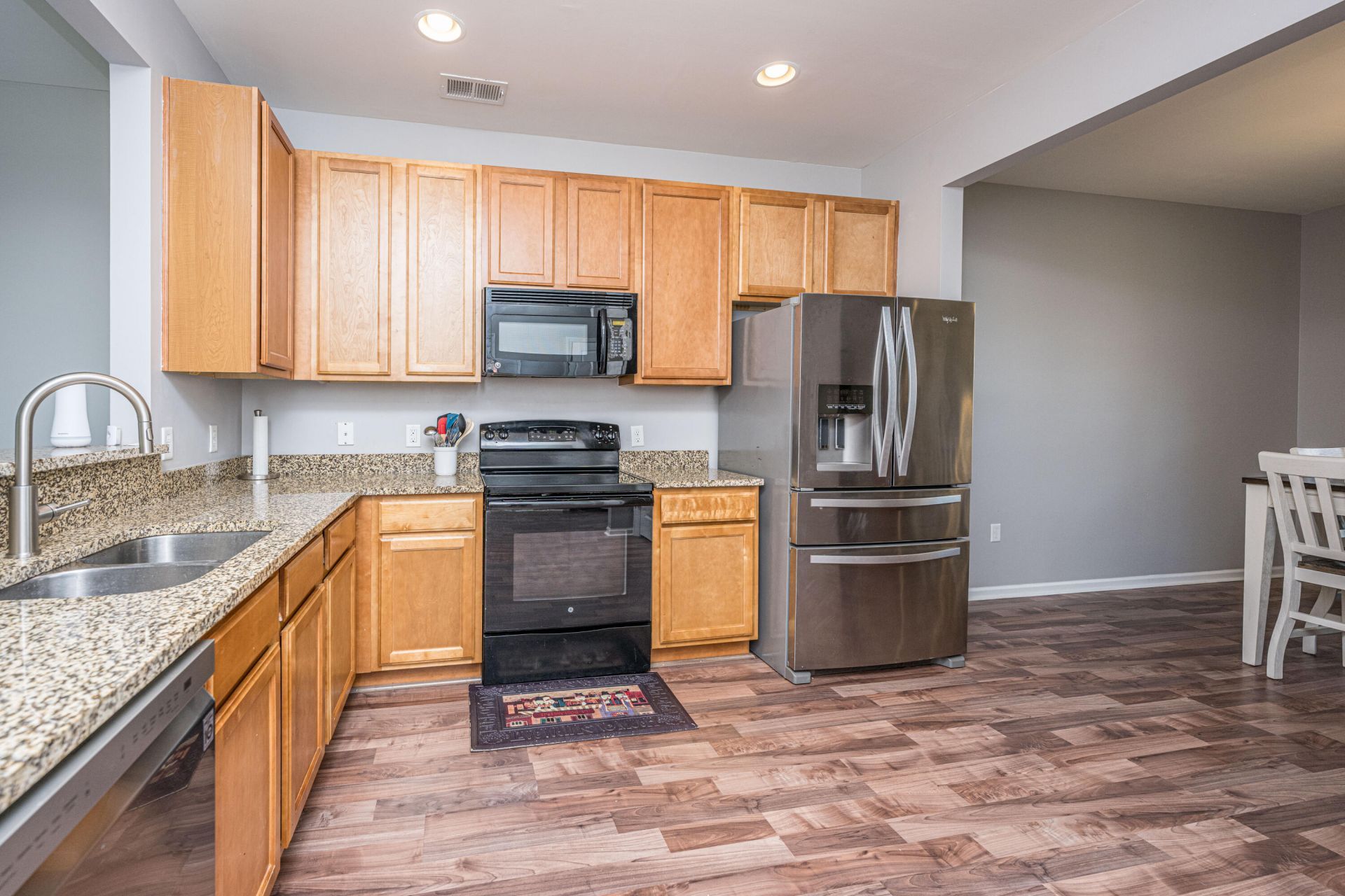 507 Hemingway Circle Photo 9