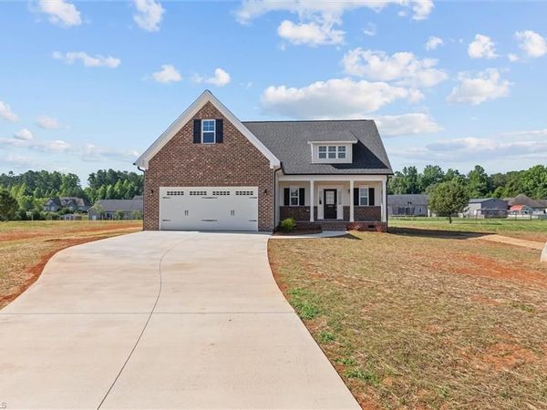 7104 Lukes Court , Liberty, NC 27298