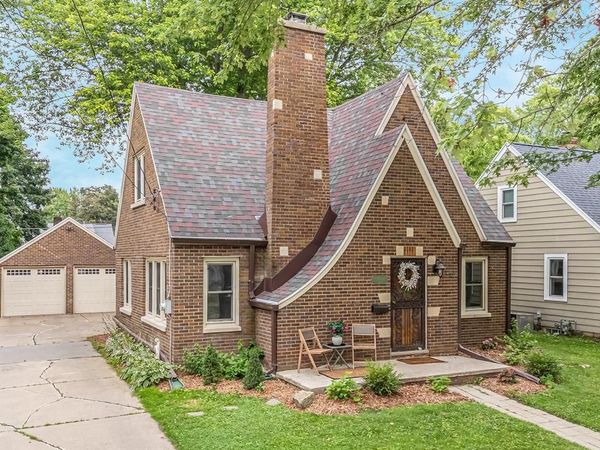 1704 N ERB STREET, Appleton, WI 54911