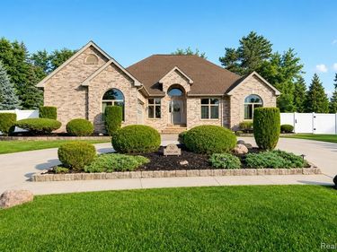 545 Karla Lane, Marysville, MI 48040