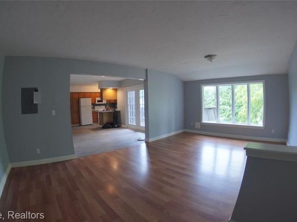 510 Pleasant Street, Charlotte, MI 48813