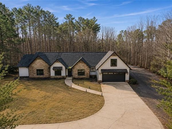635 Colbert Road , Dallas, GA 30132