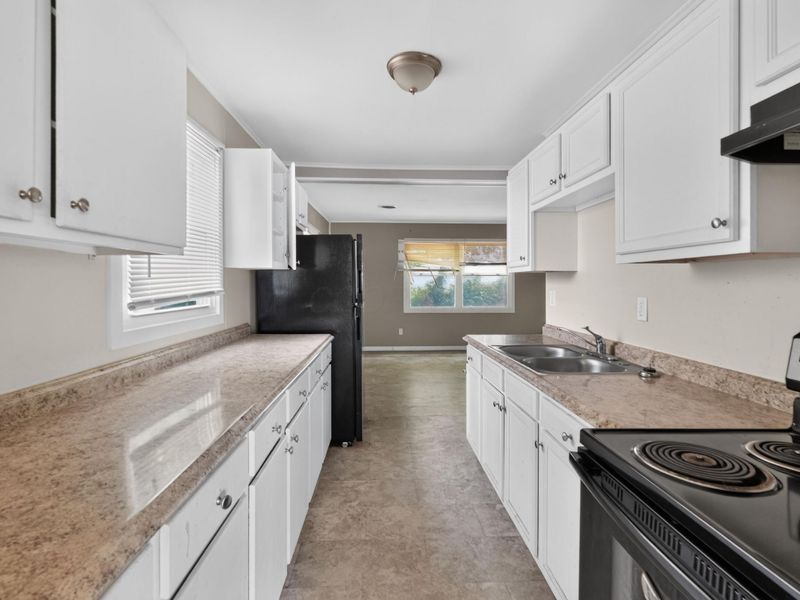 1170 S Hampton Road , Columbus, OH 43227 Photo 13