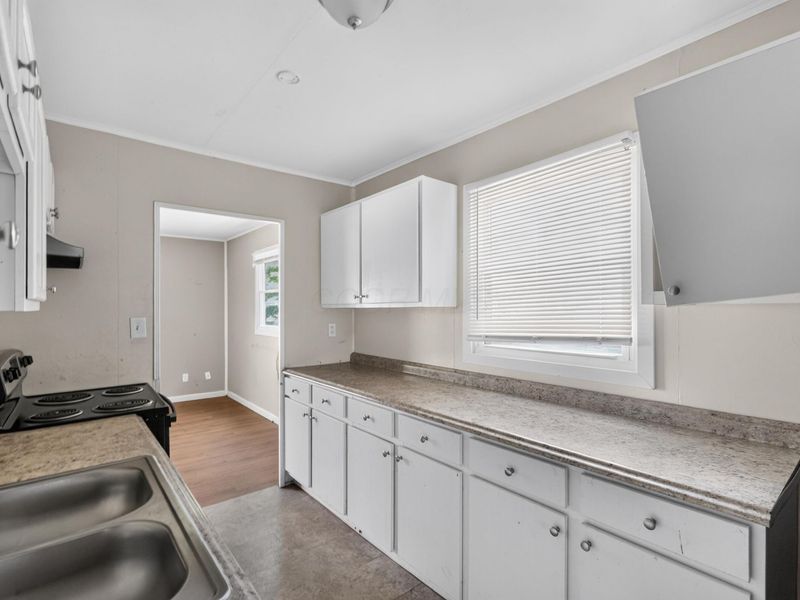 1170 S Hampton Road , Columbus, OH 43227 Photo 8