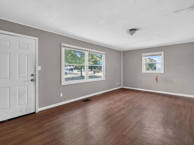 1170 S Hampton Road , Columbus, OH 43227 Photo 8