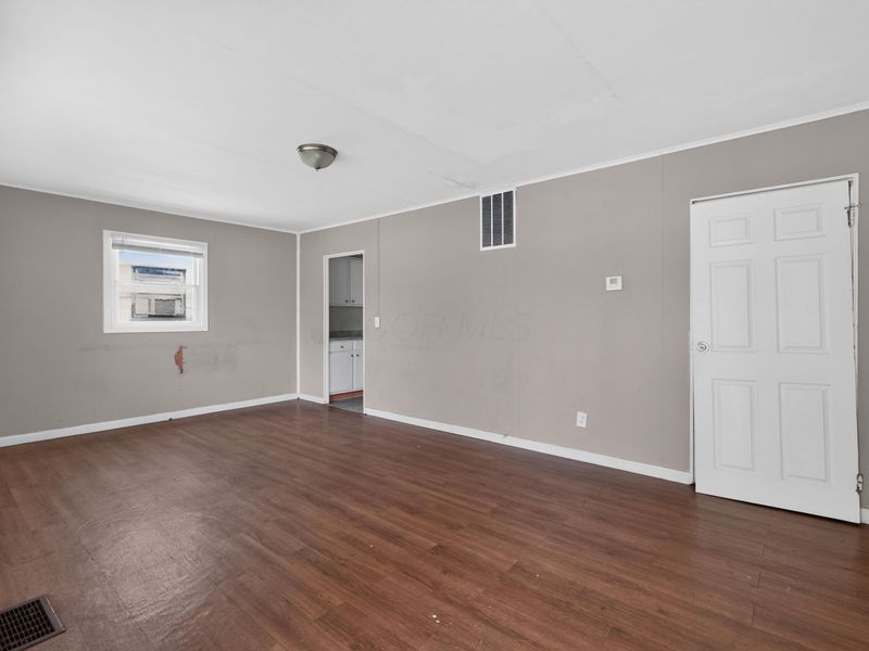 1170 S Hampton Road , Columbus, OH 43227 Photo 9