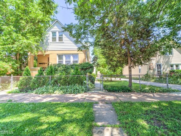4141 N Mobile Avenue , Chicago, IL 60634