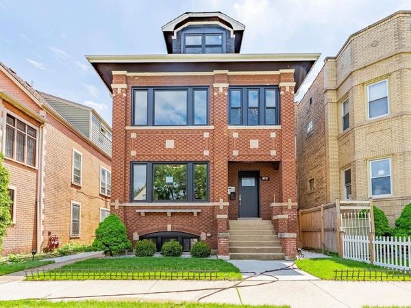 5131 W Roscoe Street , Unit 2, Chicago, IL 60641