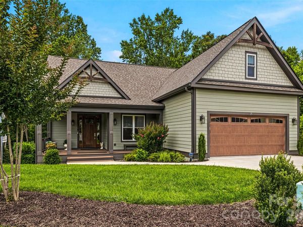 25 E Williams Meadow Court , Hendersonville, NC 28739
