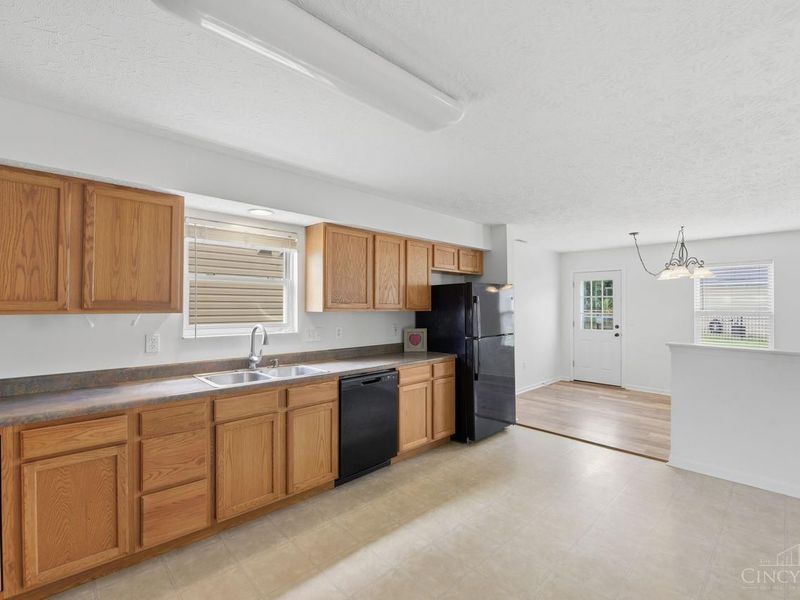 5806 Hall Court, Goshen Twp, OH 45140 Photo 11