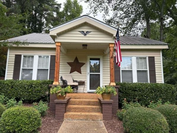 1607 Martin Hill Dr., Tupelo, MS 38804