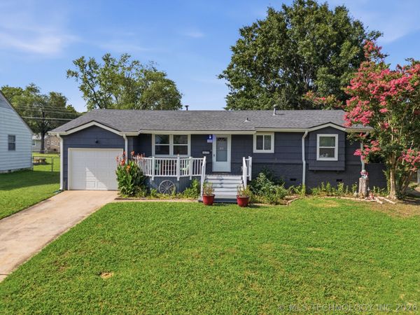 1435 E Denton Avenue , Sapulpa, OK 74066