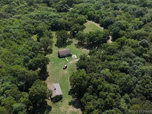N 372 , Holdenville, OK 74848