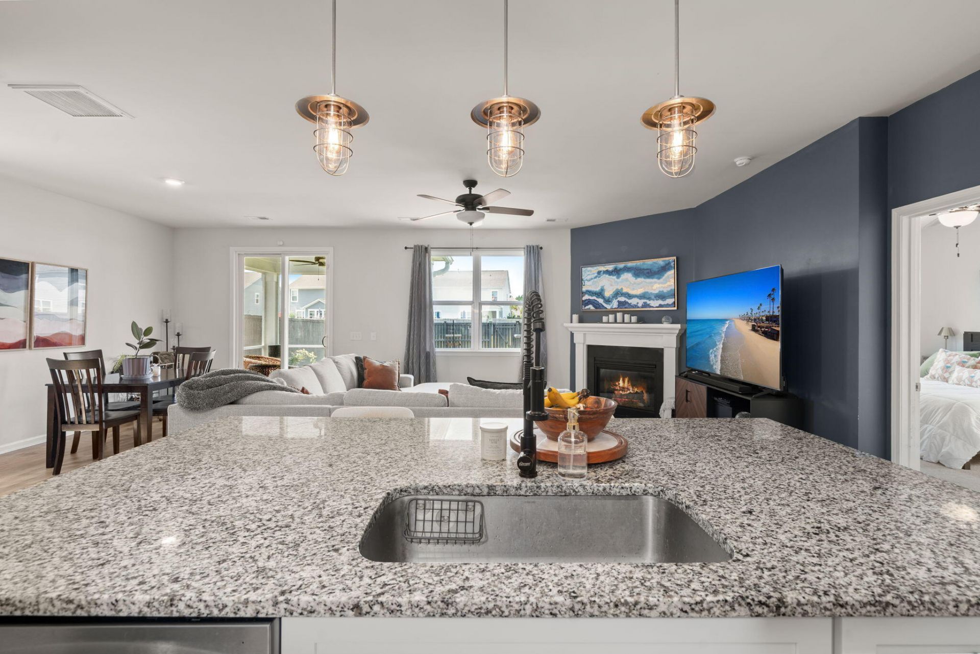 215 Shortmarsh Street Photo 12