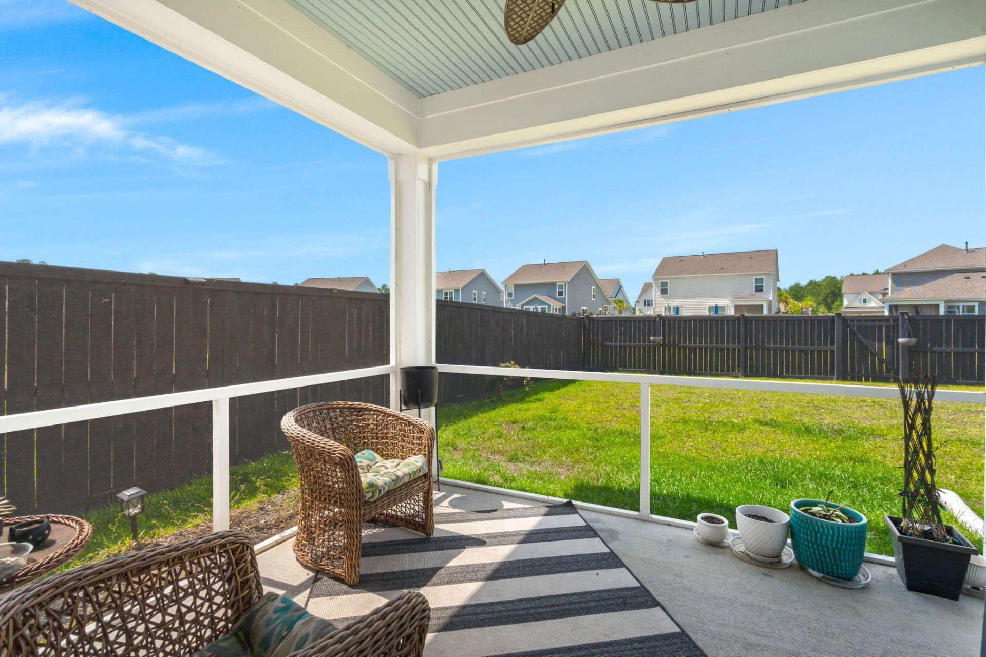 215 Shortmarsh Street Photo 33