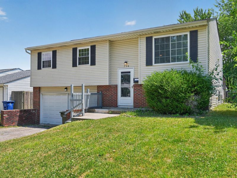 798 Orchard Glen , Columbus, OH 43228 Photo 2
