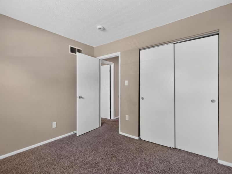798 Orchard Glen , Columbus, OH 43228 Photo 26