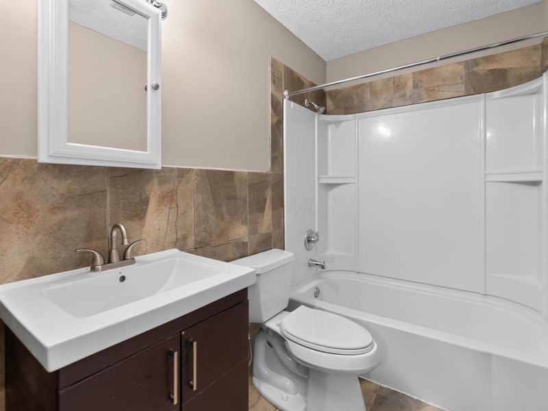 798 Orchard Glen , Columbus, OH 43228 Photo 30