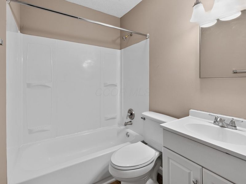 798 Orchard Glen , Columbus, OH 43228 Photo 31