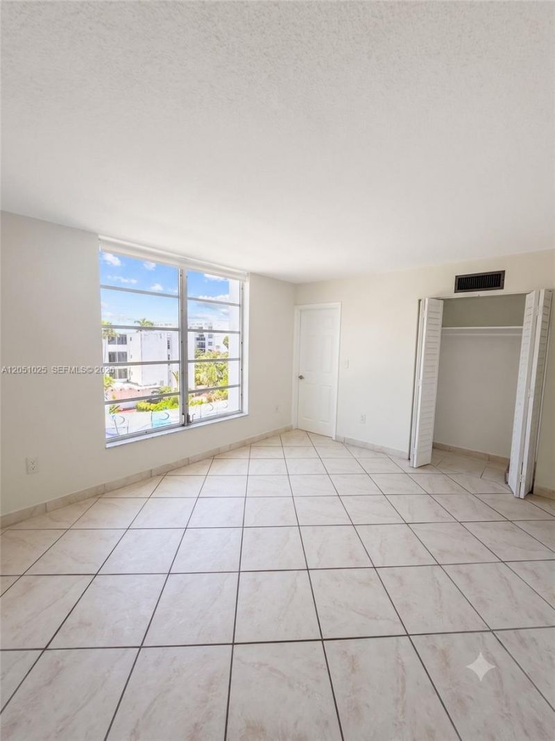 1075 93rd St, Unit 401, Bay Harbor Islands, FL 33154 Photo