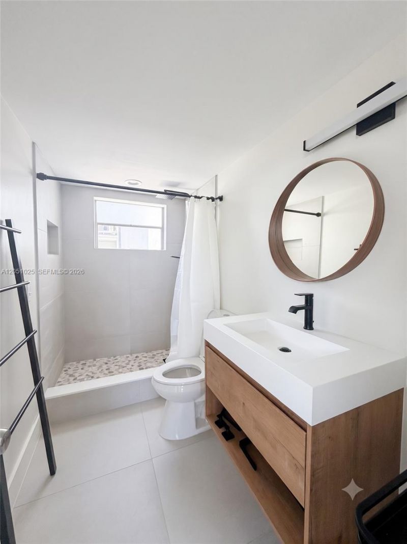1075 93rd St , Unit 401, Bay Harbor Islands, FL 33154 Photo