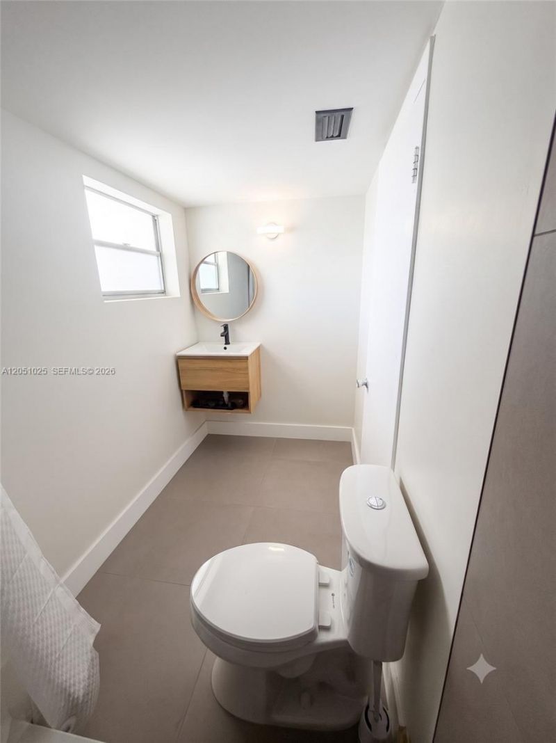 1075 93rd St , Unit 401, Bay Harbor Islands, FL 33154 Photo