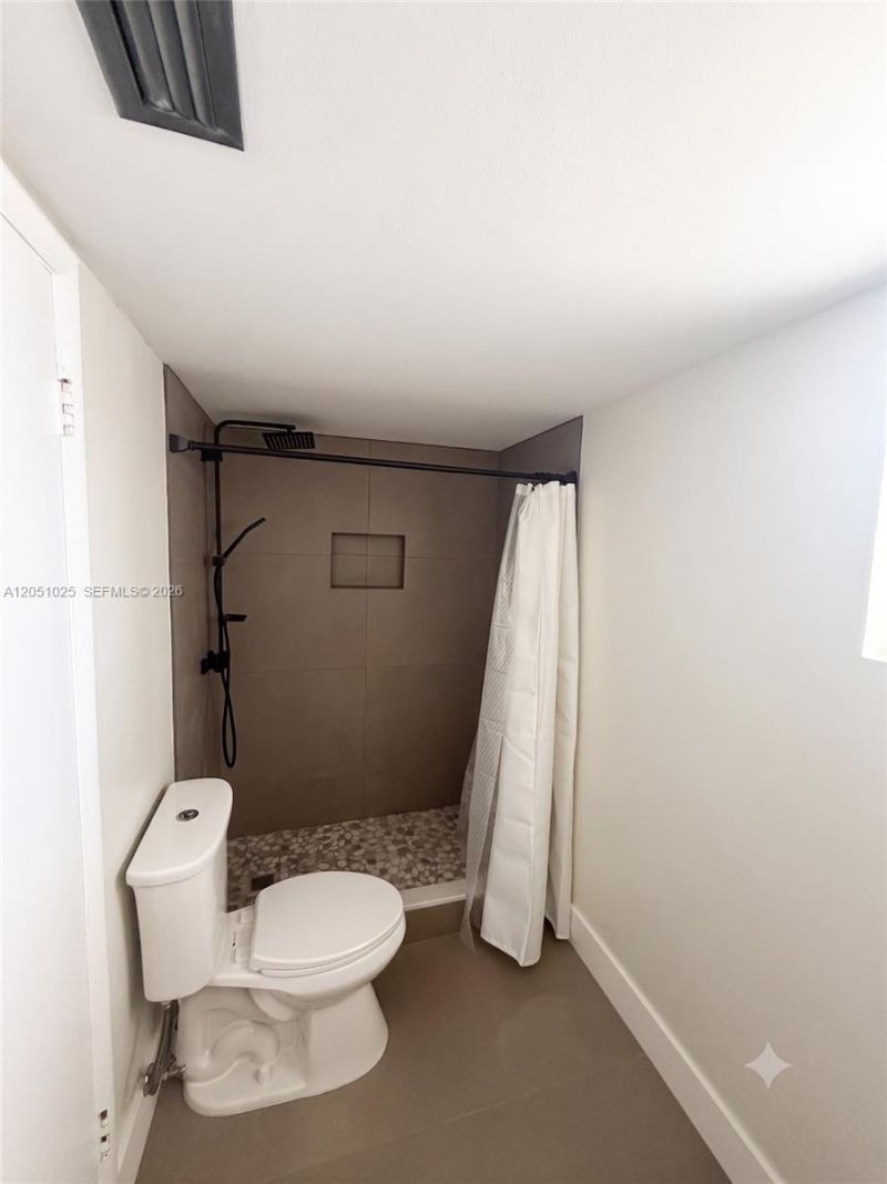 1075 93rd St , Unit 401, Bay Harbor Islands, FL 33154 Photo