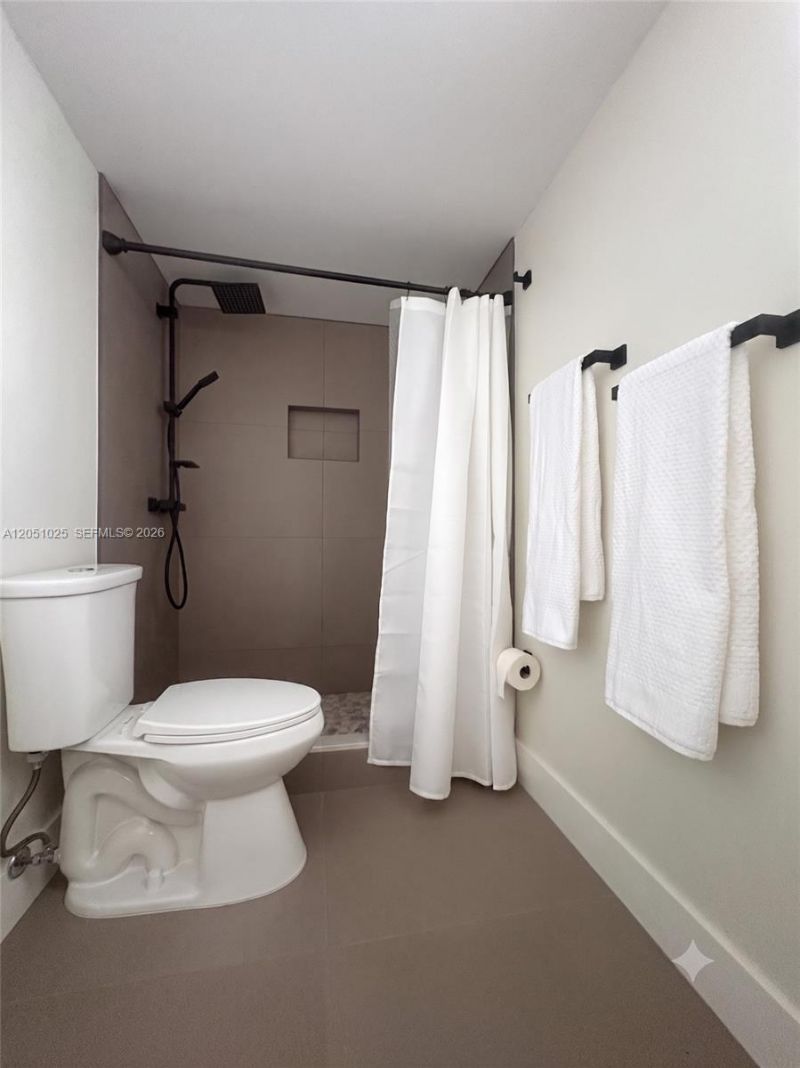 1075 93rd St, Unit 401, Bay Harbor Islands, FL 33154 Photo
