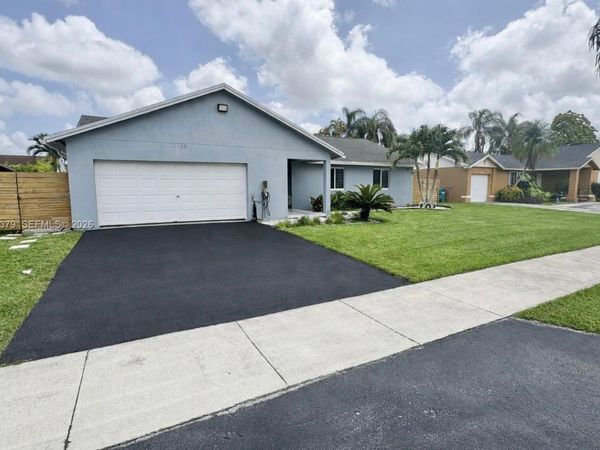 13758 SW 283rd Ter , Homestead, FL 33033