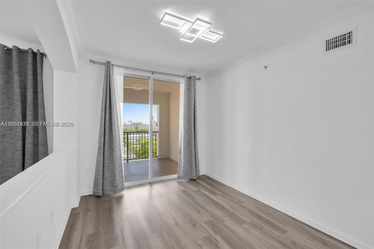 17150 N Bay Rd , Unit 2814, Sunny Isles Beach, FL 33160 Photo