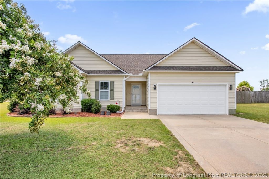 121 Maltese Drive, Raeford, NC 28376 Main Photo