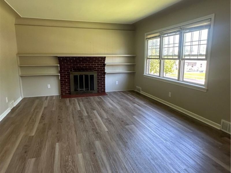 142 S Edgehill, Youngstown, OH 44515 Photo 3
