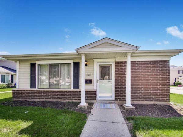 1313 cove Drive , Unit 211A, Prospect Heights, IL 60070