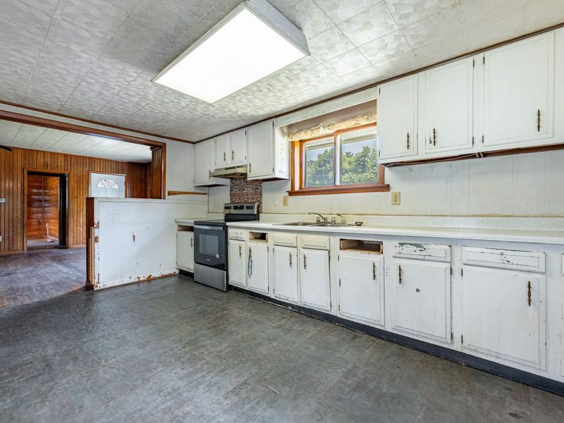 3957 Old Columbus Road, Springfield, OH 45503 Photo 12